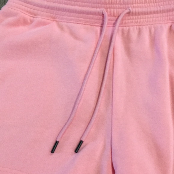 MESSI PINK SHORTS. - Picture 5 of 9